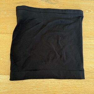 Black Maternity belly band. Very stretchy